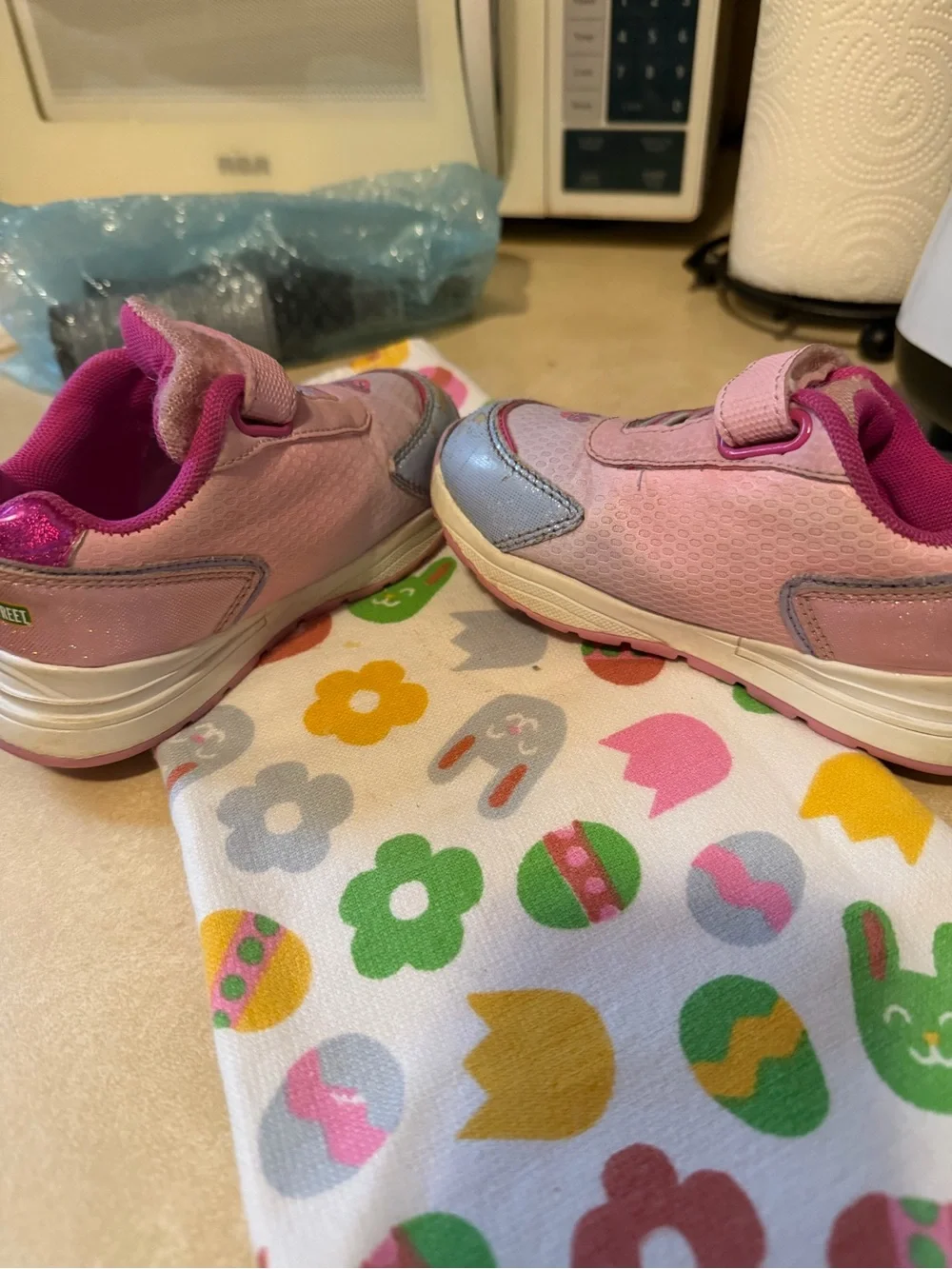 Elmo/Abby Pink Velcro Sneakers
